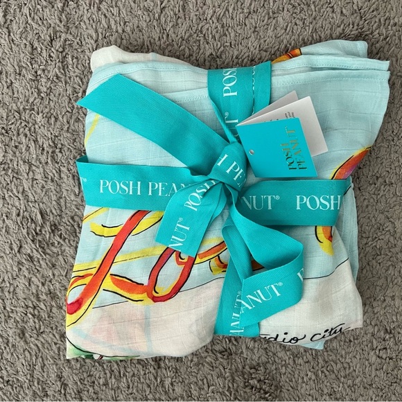 Posh Peanut Muslin Blanket Patoo - Los Angeles Print - Picture 3 of 5